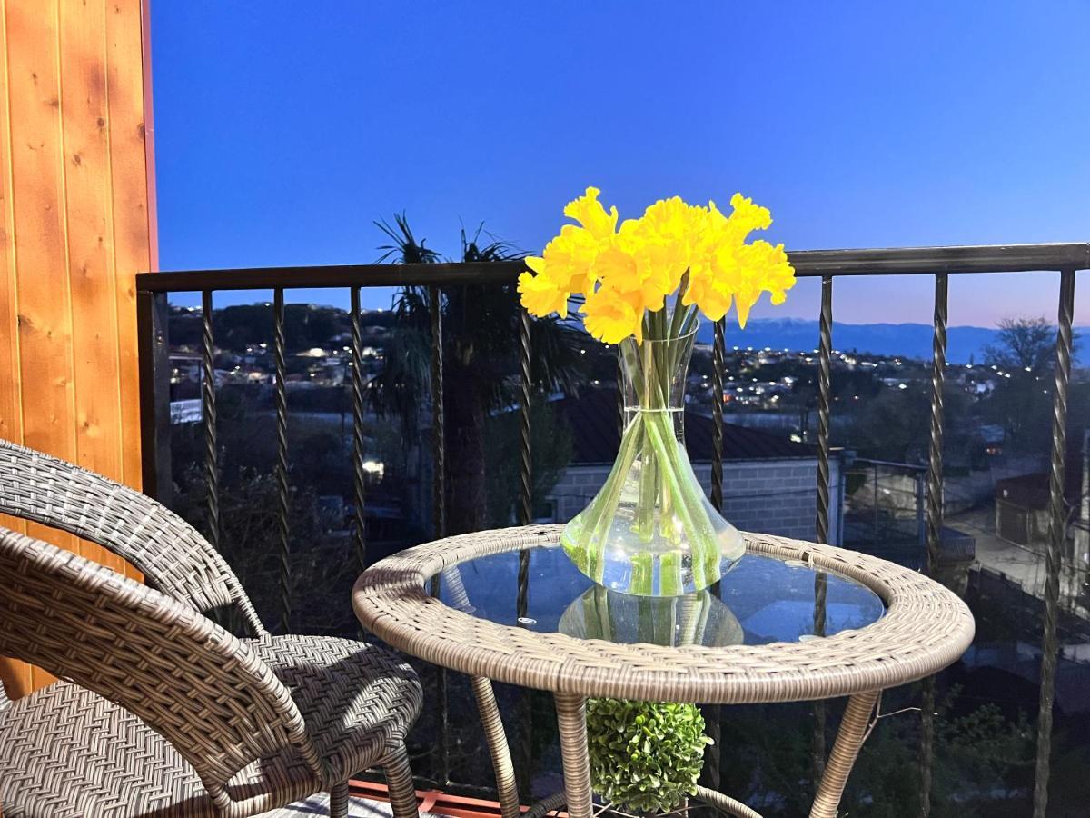 Sunshine House Villa Kutaisi Ngoại thất bức ảnh