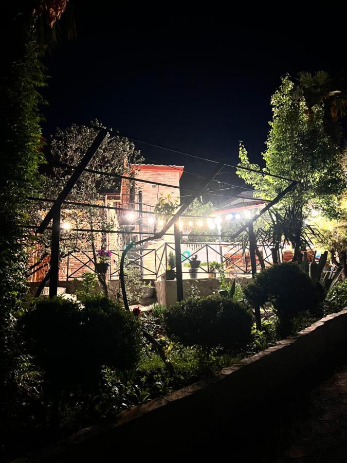 Sunshine House Villa Kutaisi Ngoại thất bức ảnh